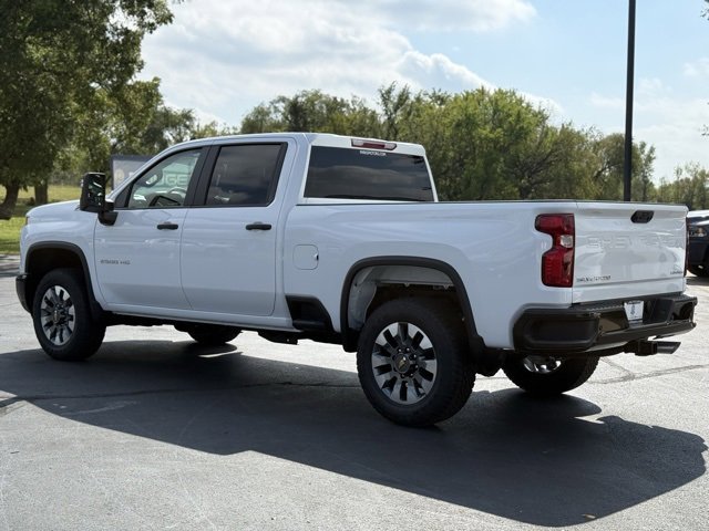 2026 Chevrolet Silverado 2500HD Custom photo 4