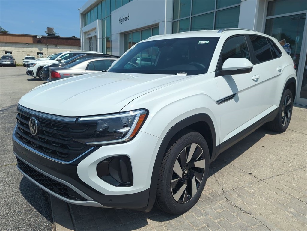 2025 Volkswagen Atlas Cross Sport SE Technology photo 4