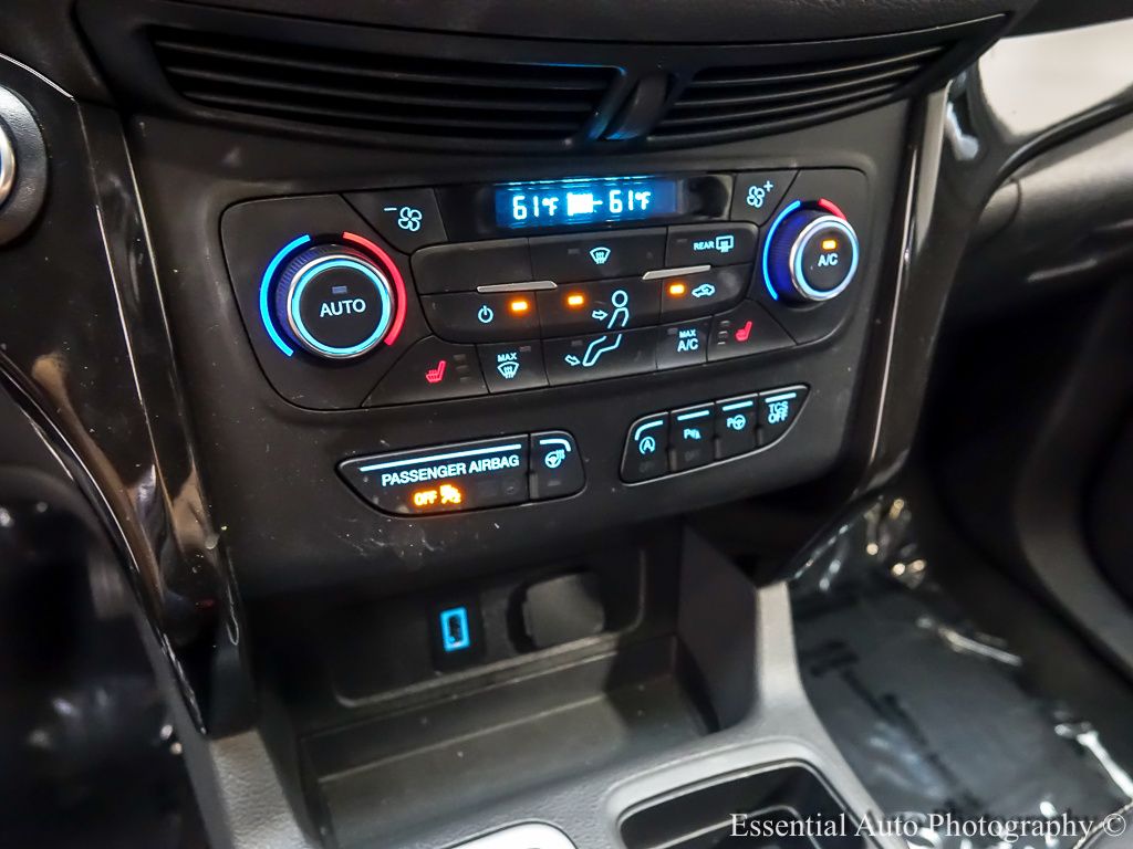 2017 Ford Escape Titanium photo 16