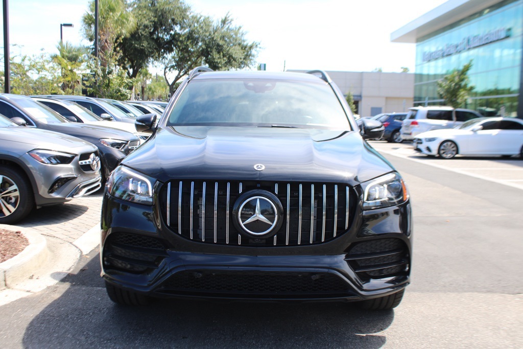 2023 Mercedes Benz GLS 580 4MATIC photo 2