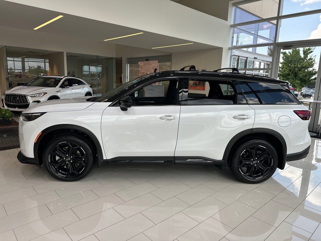 2026 Infiniti QX60 Luxe photo 7