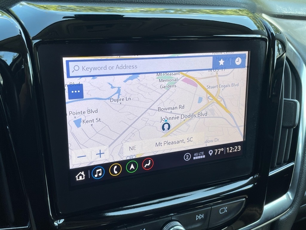 2021 Chevrolet Traverse Premier photo 2