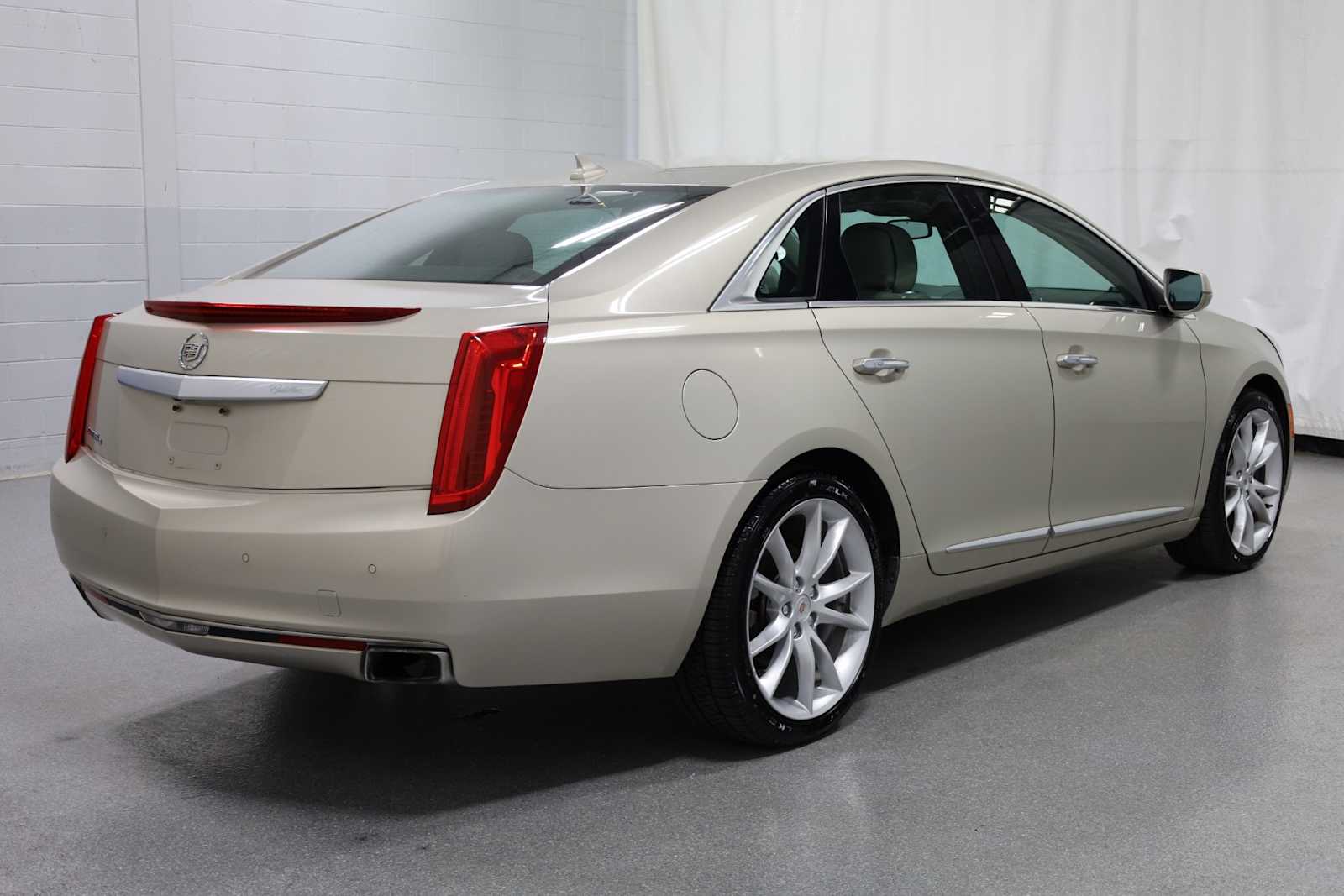2013 Cadillac XTS Premium photo 8