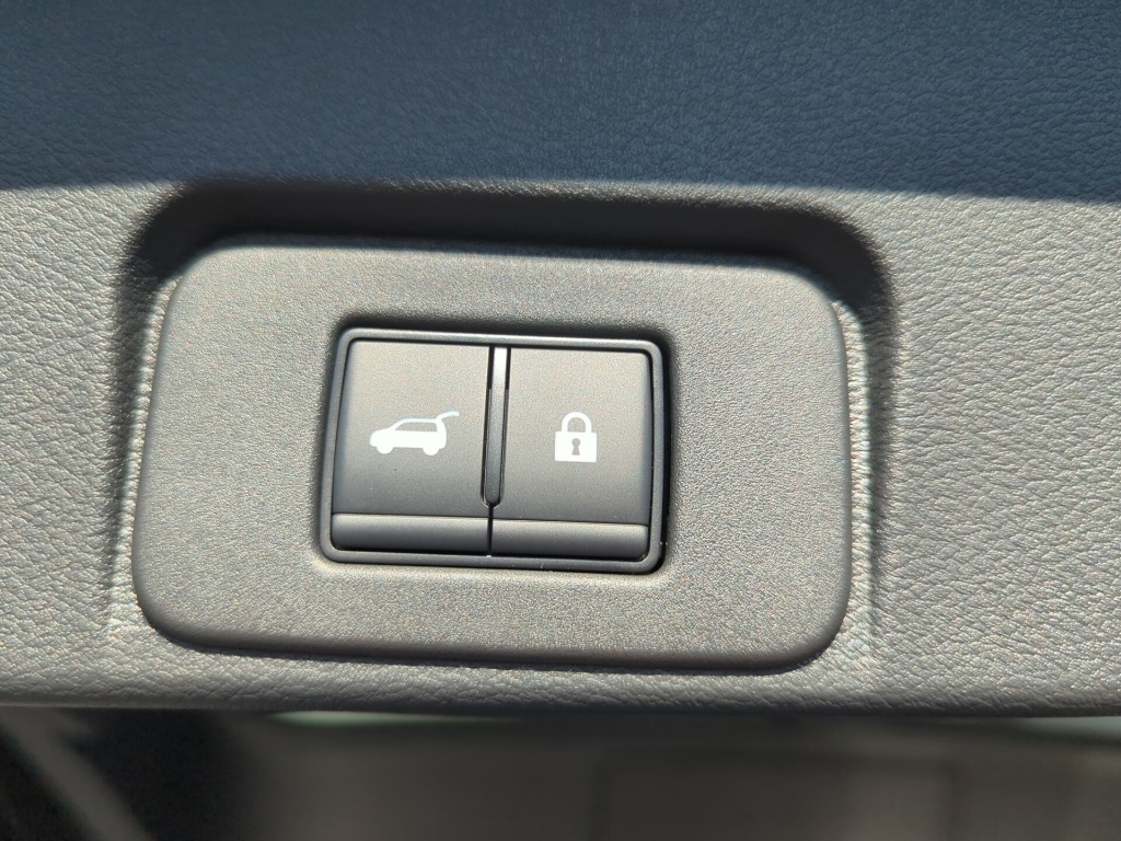 2026 Nissan Rogue SV AWD photo 24