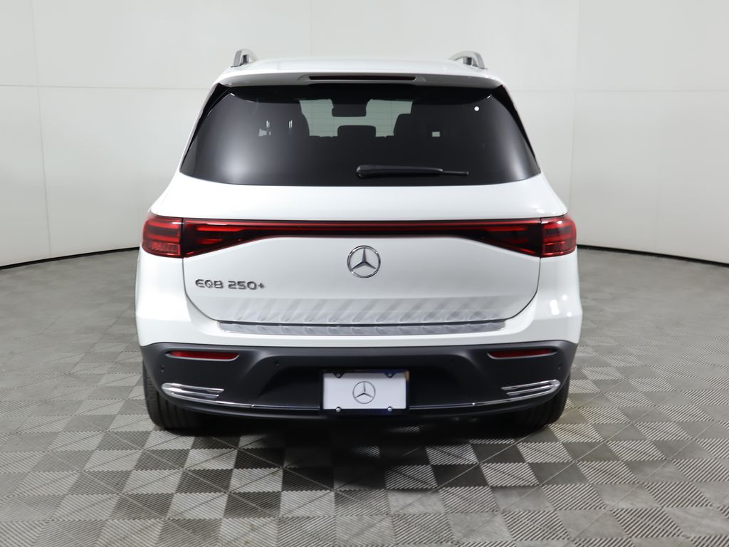 2025 Mercedes Benz EQB photo 5