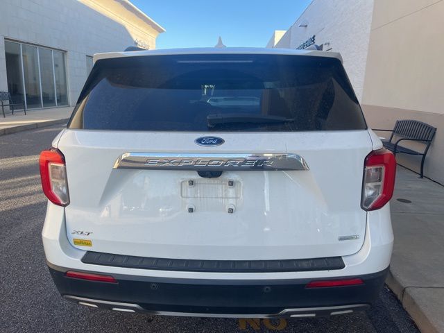 2020 Ford Explorer XLT photo 3