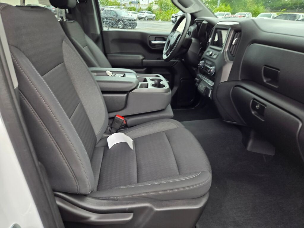 2023 Chevrolet Silverado 1500 Custom Trail Boss photo 2