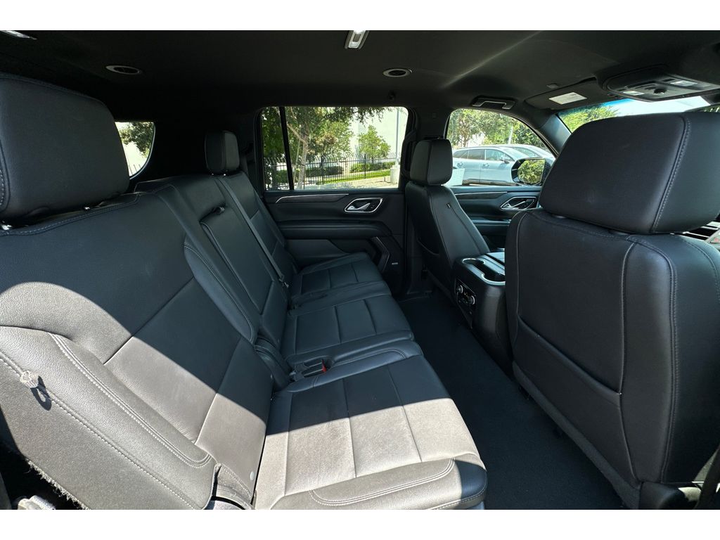 2022 Chevrolet Suburban 1500 Z71 photo 19