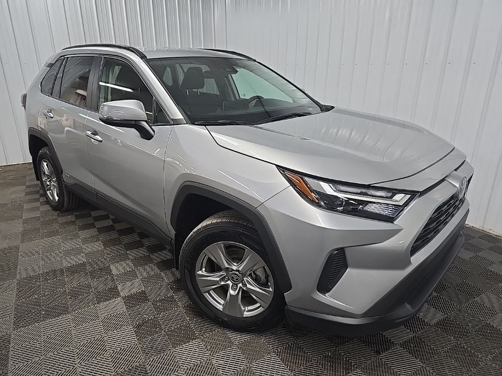 2024 Toyota RAV4 Hybrid XLE photo 7