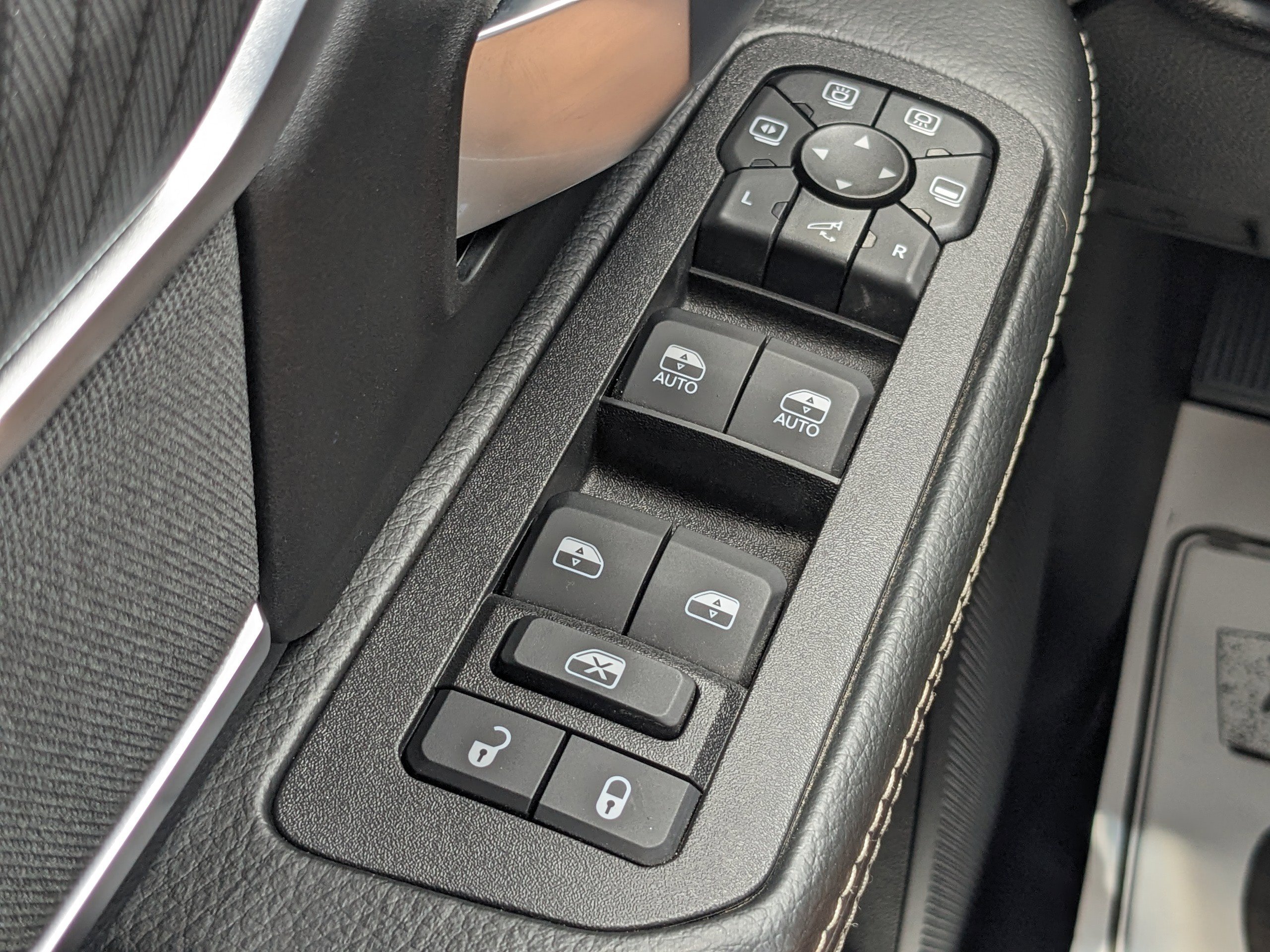 2025 Ram 2500 Big Horn photo 17