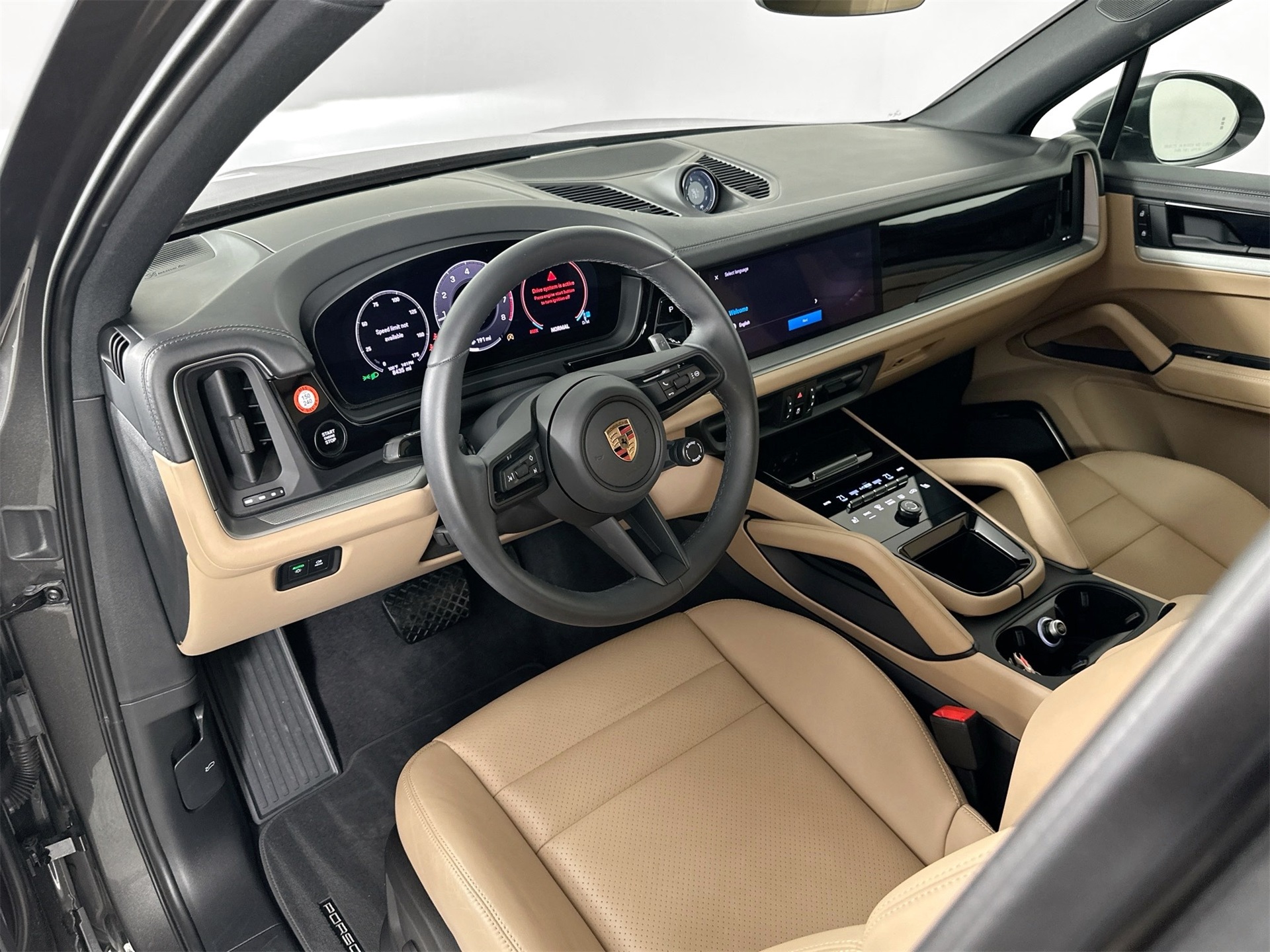 2025 Porsche Cayenne Base photo 3