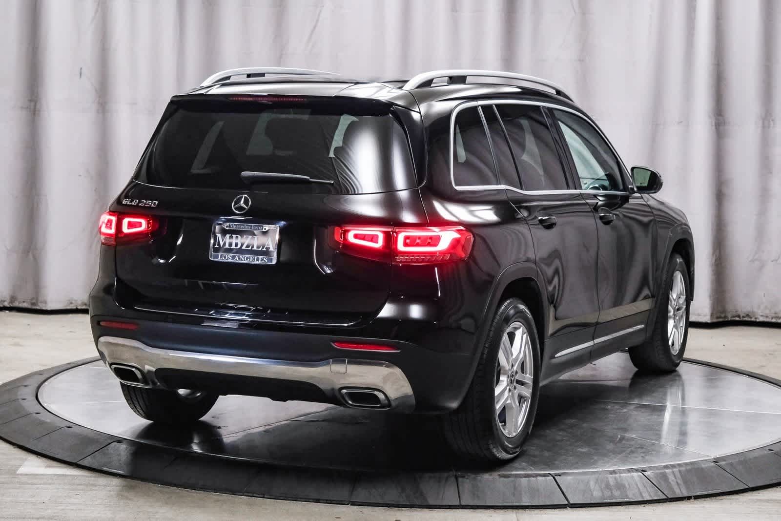 2020 Mercedes Benz GLB 250 photo 3
