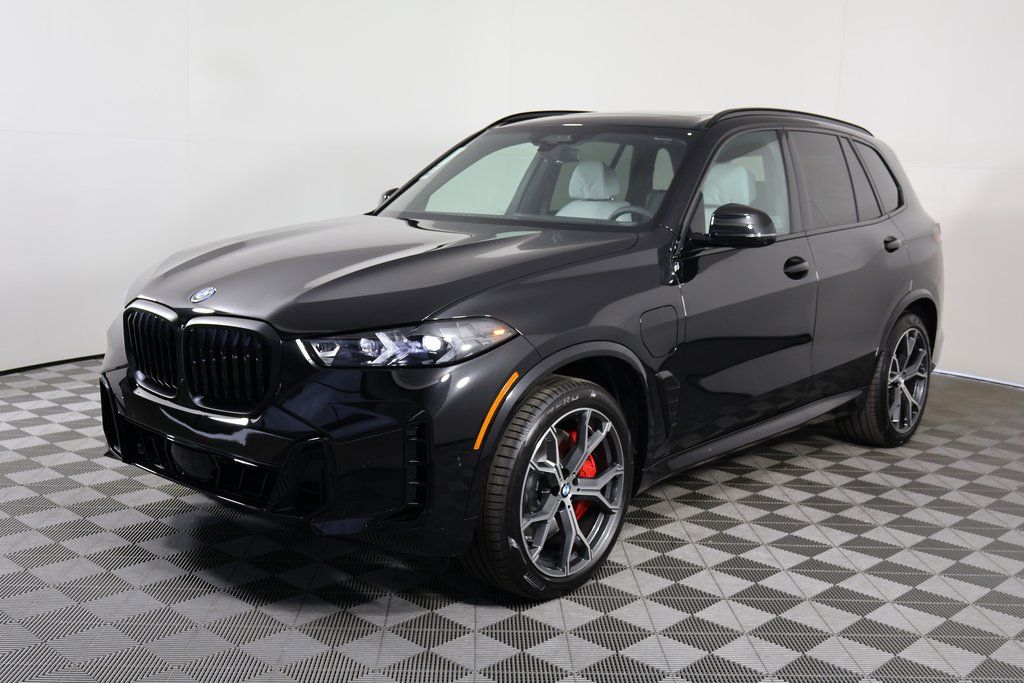 2026 BMW X5 50e's photo