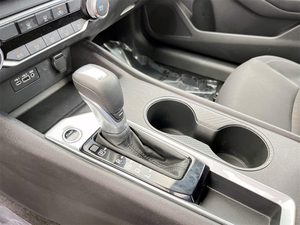 2025 Nissan Altima 2.5 SV photo 22
