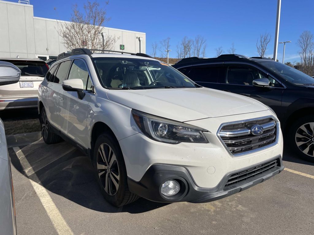 2019 Subaru Outback Limited's photo
