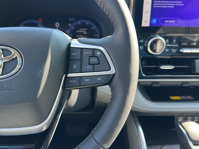 2025 Toyota Highlander Hybrid Platinum photo 5