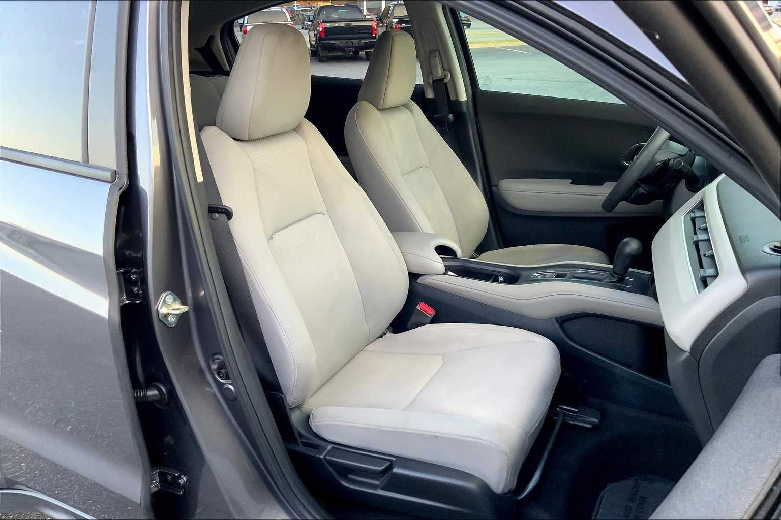 2019 Honda HR-V EX 2WD photo 8