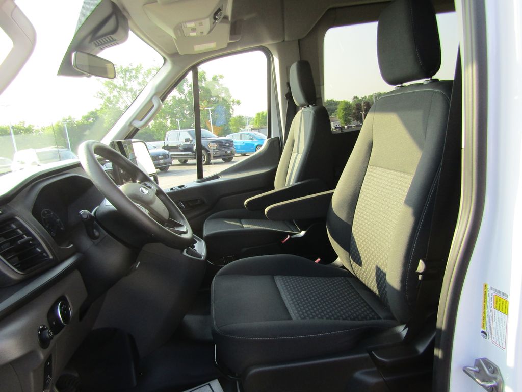 2023 Ford Transit photo 8