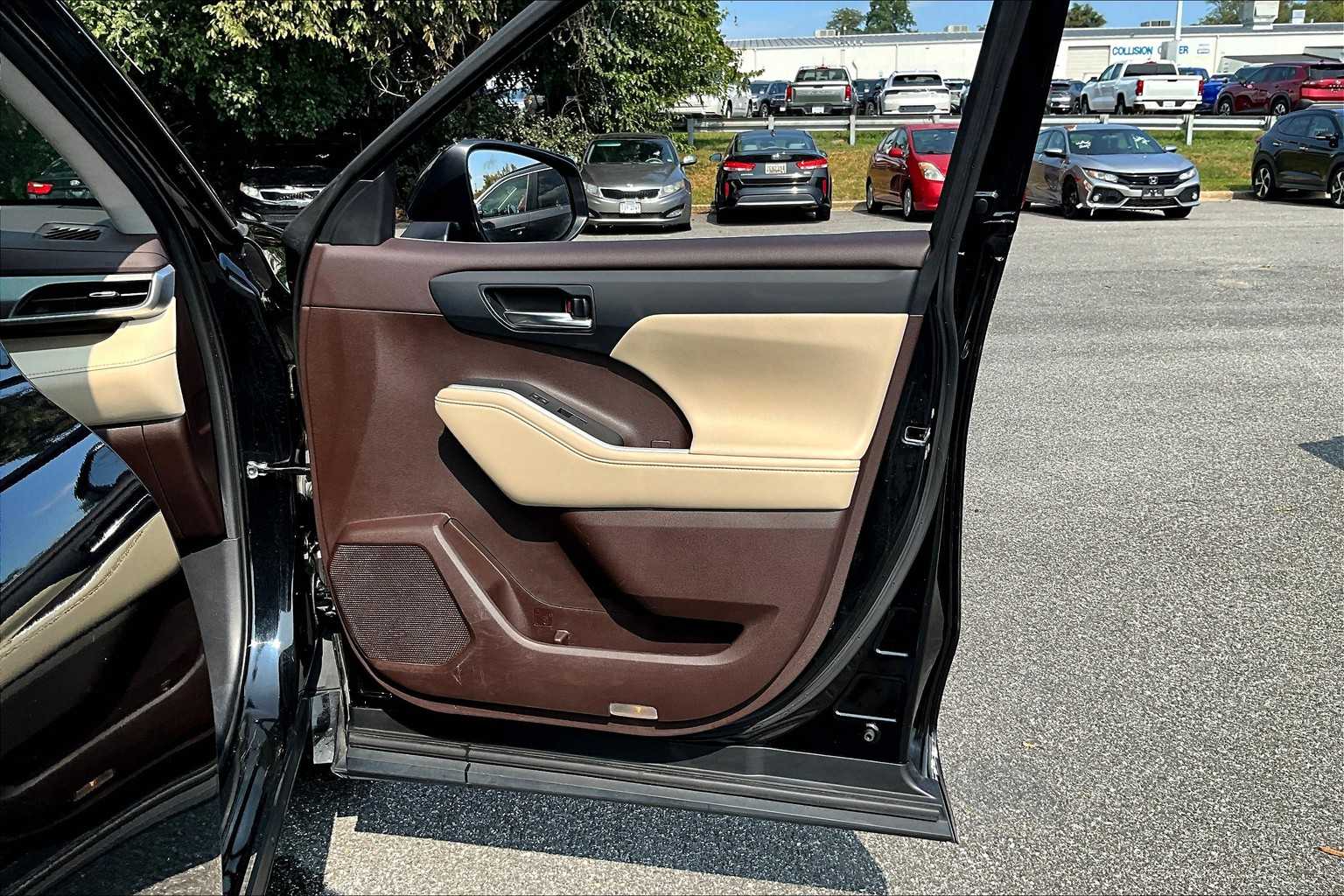 2021 Toyota Highlander Hybrid XLE photo 21