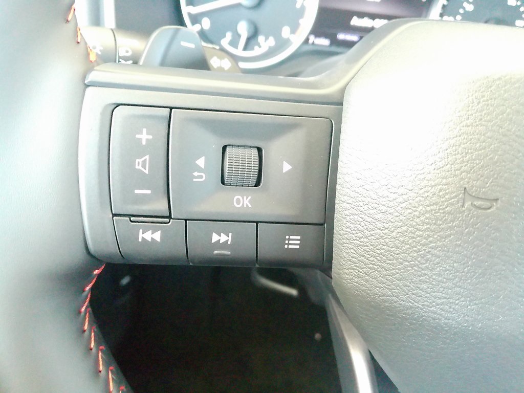 2026 Nissan Rogue SV photo 25