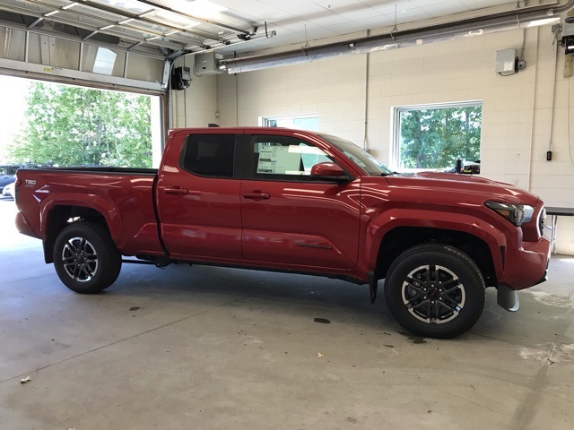 2025 Toyota Tacoma TRD Sport Double Cab photo 2