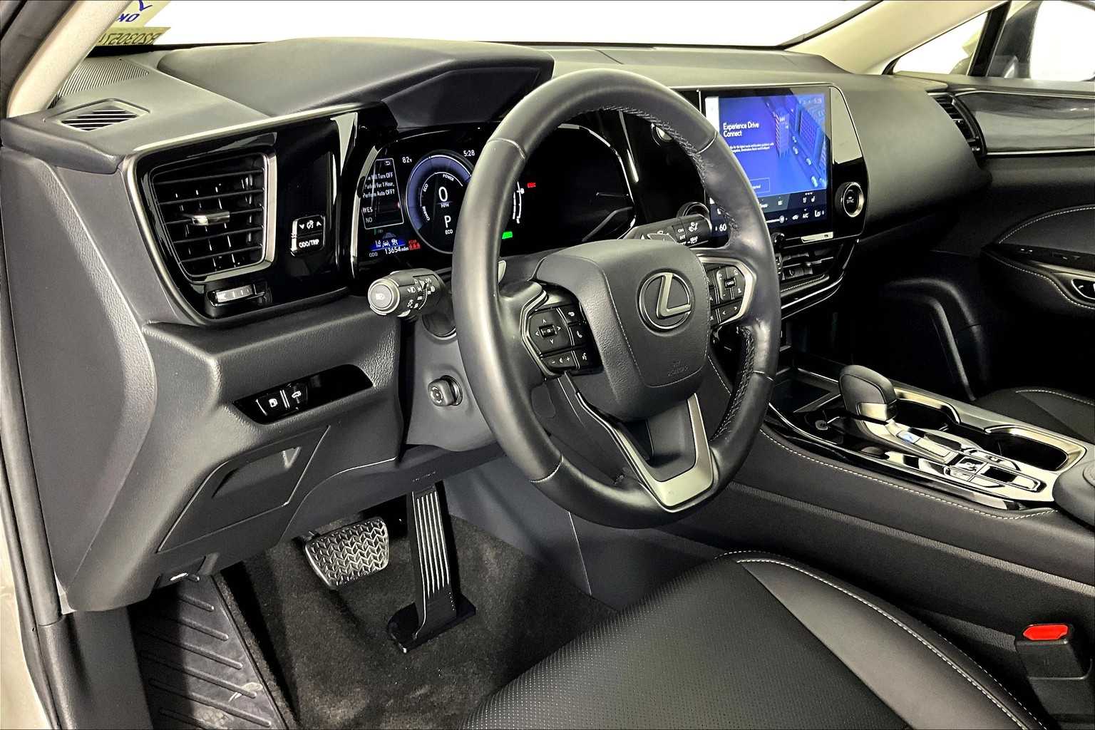 2024 Lexus NX 350 Premium photo 16