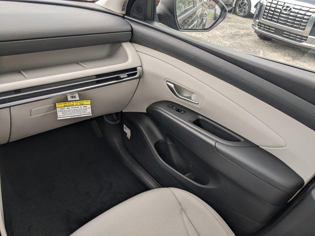 2025 Hyundai Tucson SE photo 13