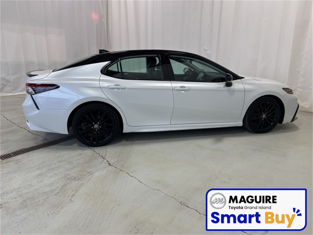 2022 Toyota Camry XSE photo 2