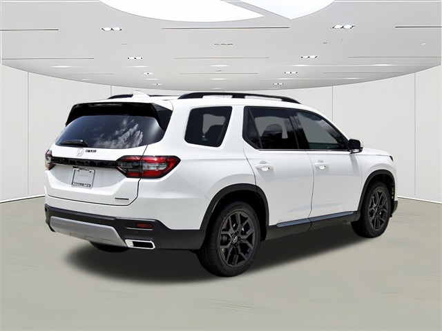 2025 Honda Pilot Touring photo 2