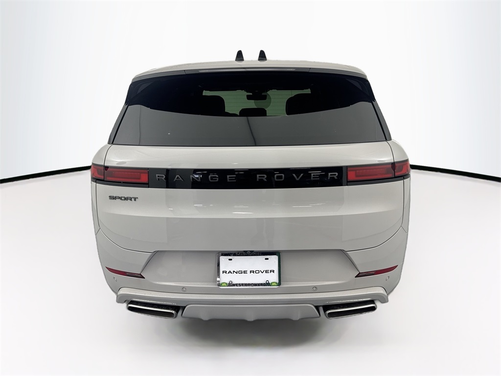 2025 Land Rover Range Rover Sport SE photo 4