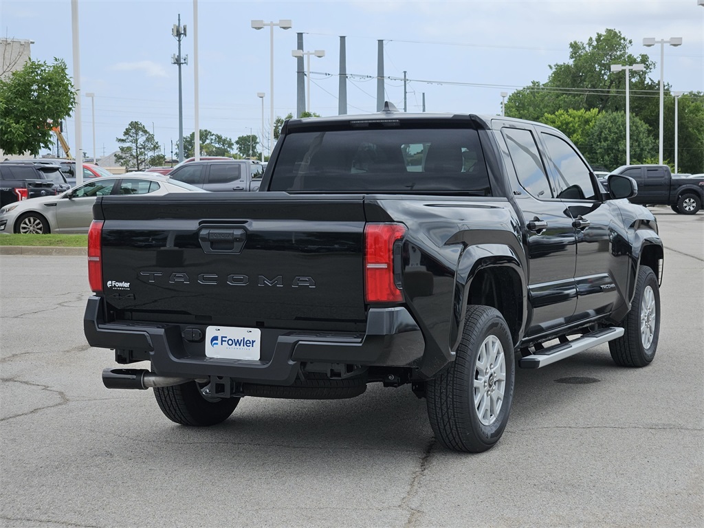 2025 Toyota Tacoma SR5 photo 4