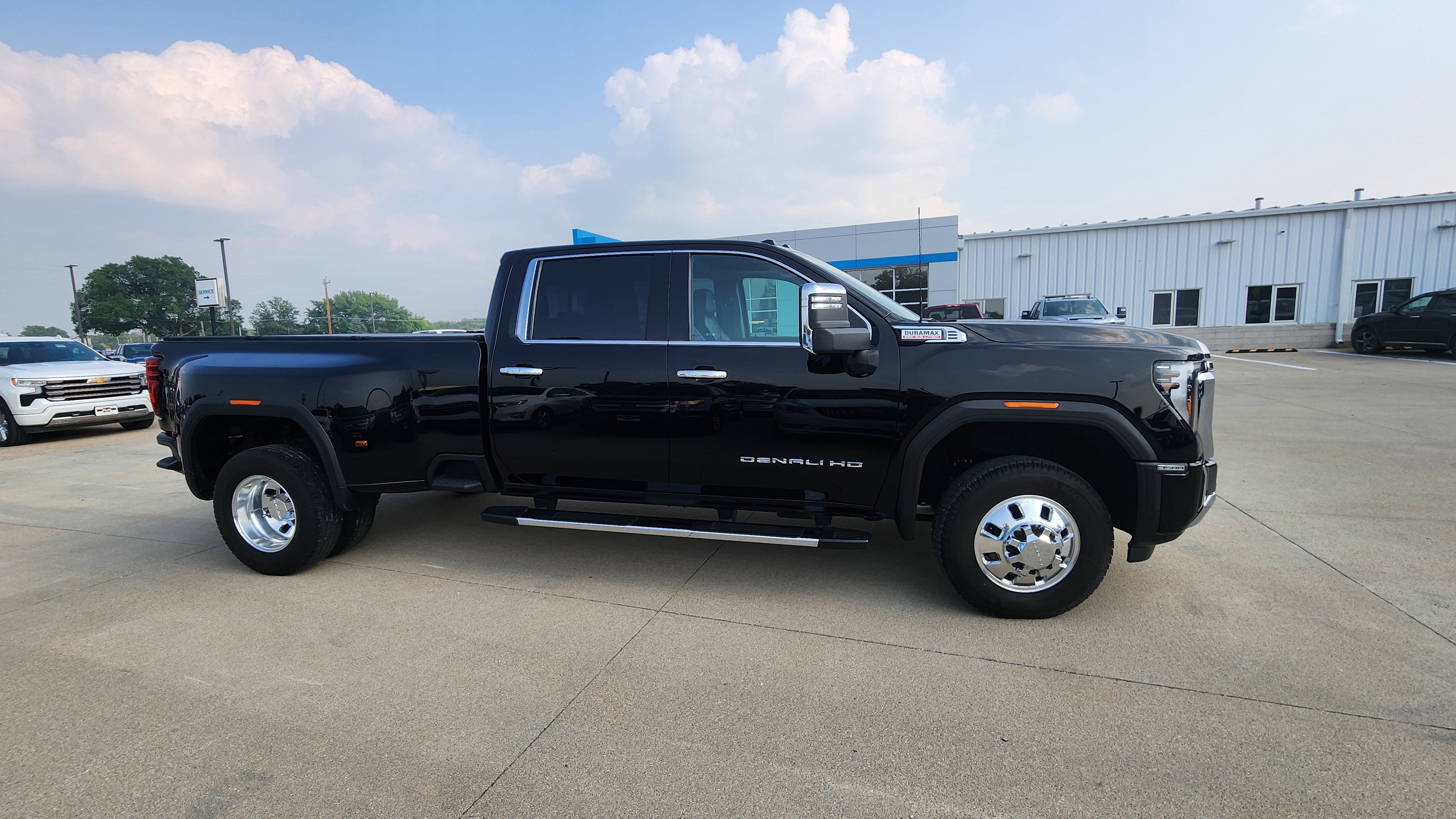 2024 Gmc Sierra 3500 HD Denali photo 3