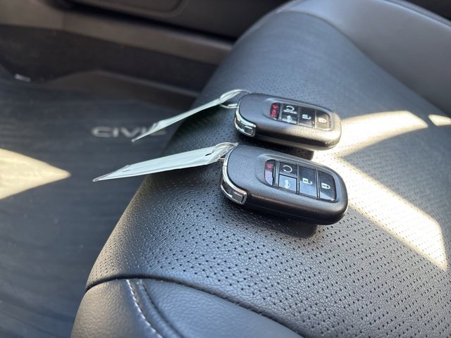 2022 Honda Civic Touring photo 19