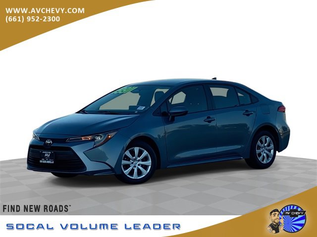 2024 Toyota Corolla LE's photo