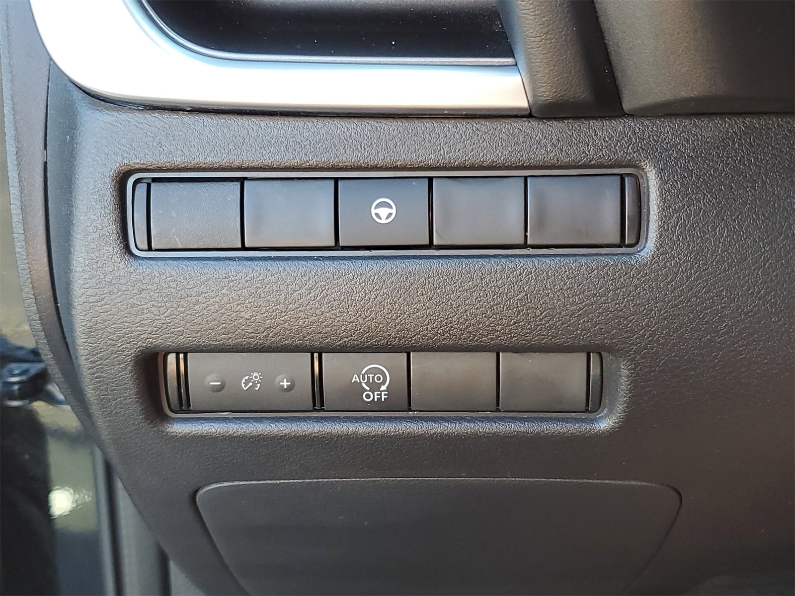 2023 Nissan Rogue SV photo 20