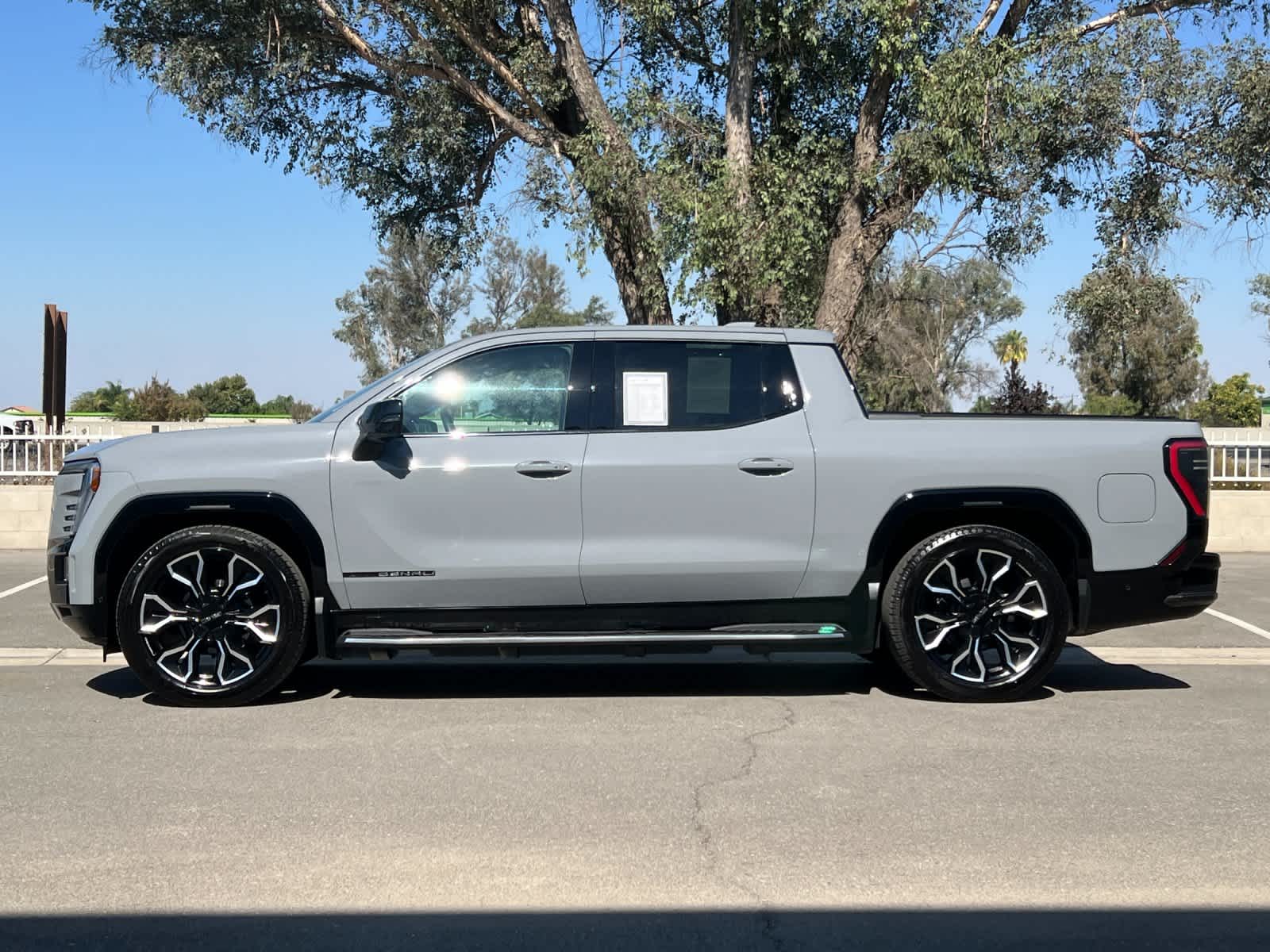 Used 2024 GMC Sierra EV Denali with VIN 1GT401EL5RU400071 for sale in Delano, CA