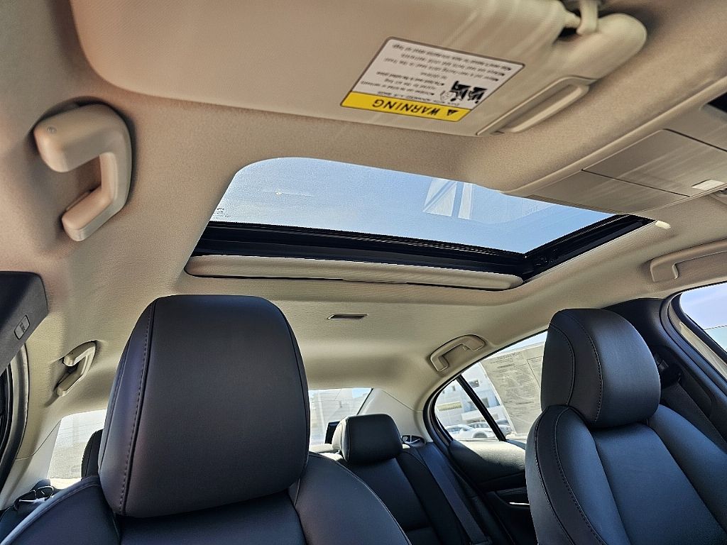 2025 Mazda Mazda3 2.5 s Preferred photo 4