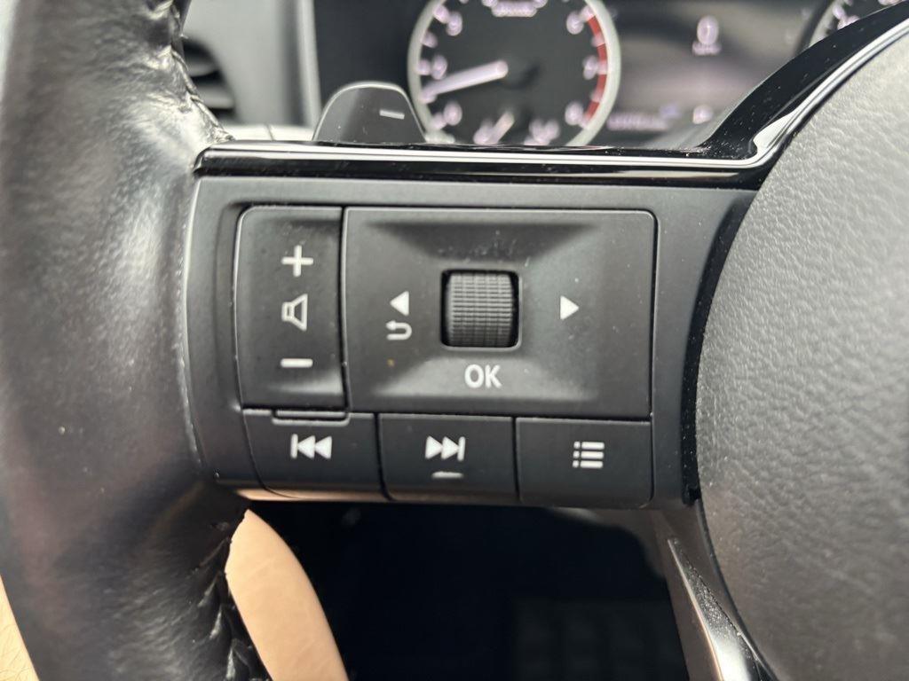 2022 Nissan Rogue SV photo 16