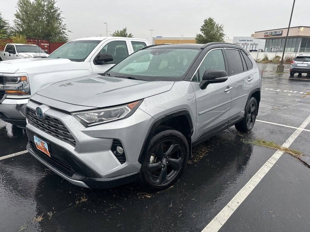 2020 Toyota RAV4 Hybrid XSE photo 4