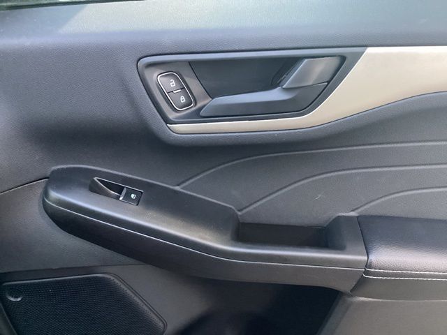 2022 Ford Escape SE photo 21