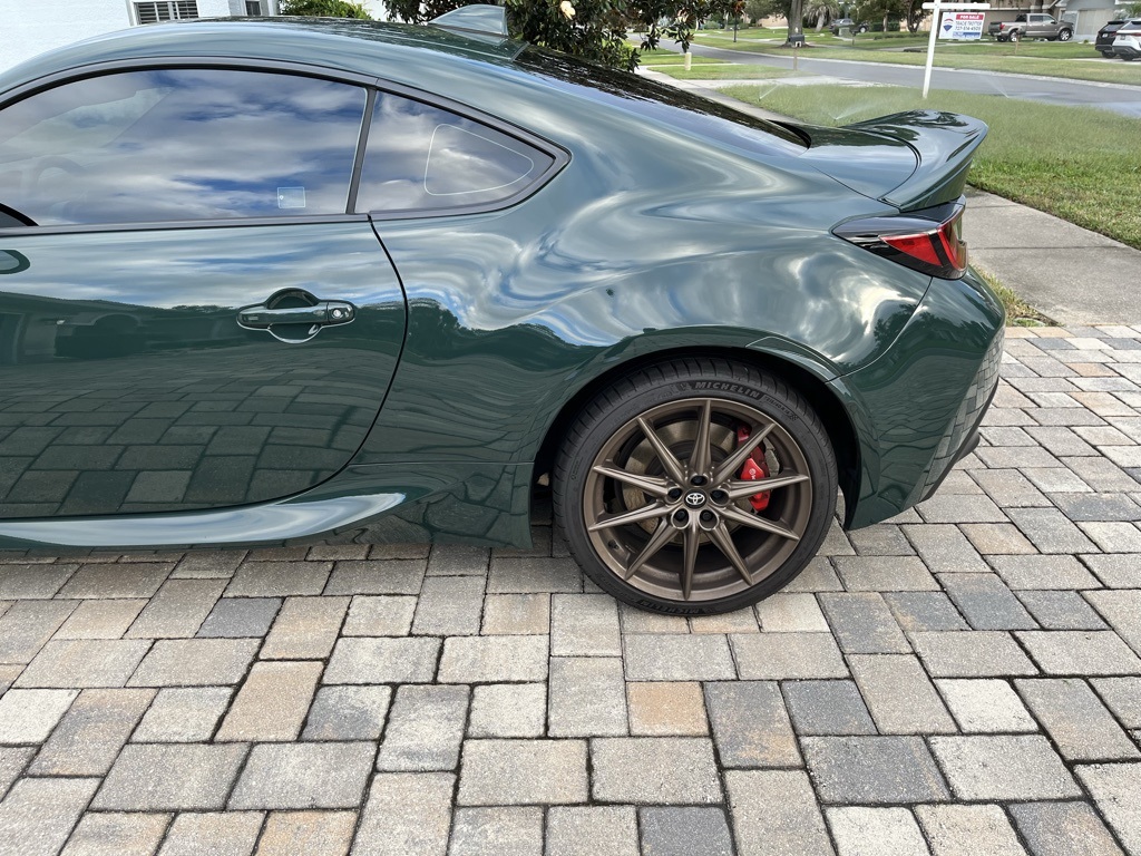 2025 Toyota GR86 Hakone Edition photo 2