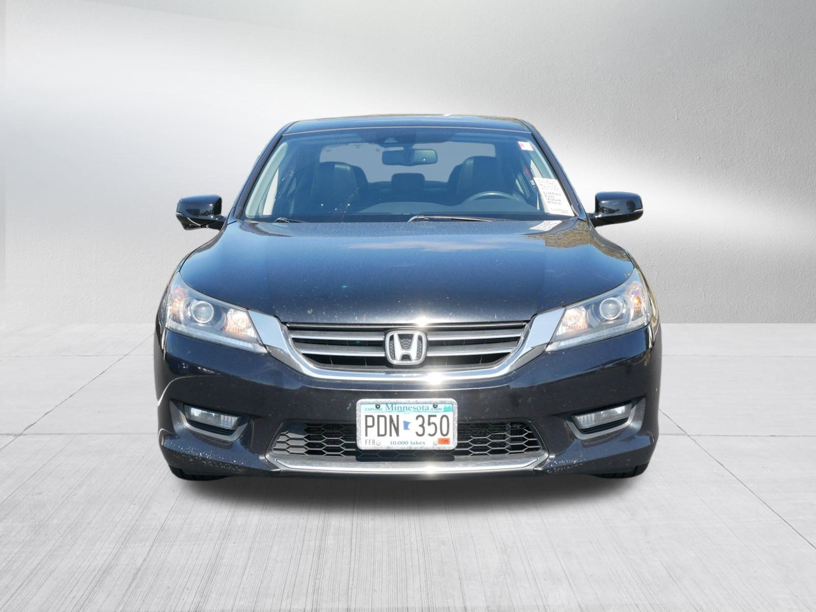 Used 2015 Honda Accord EX-L with VIN 1HGCR2F89FA105670 for sale in Saint Cloud, Minnesota