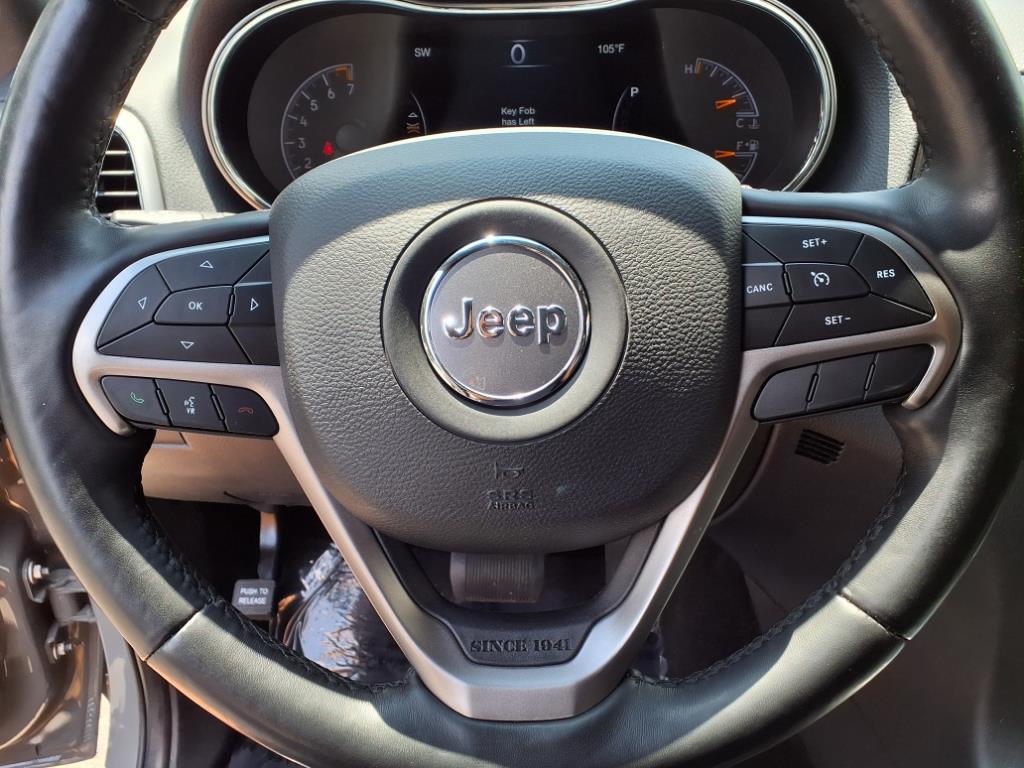 2021 Jeep Grand Cherokee Laredo X photo 17