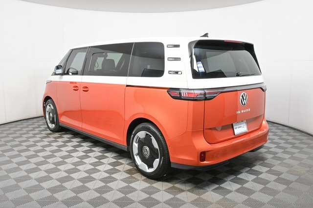 2025 Volkswagen ID. Buzz Pro Plus photo 4
