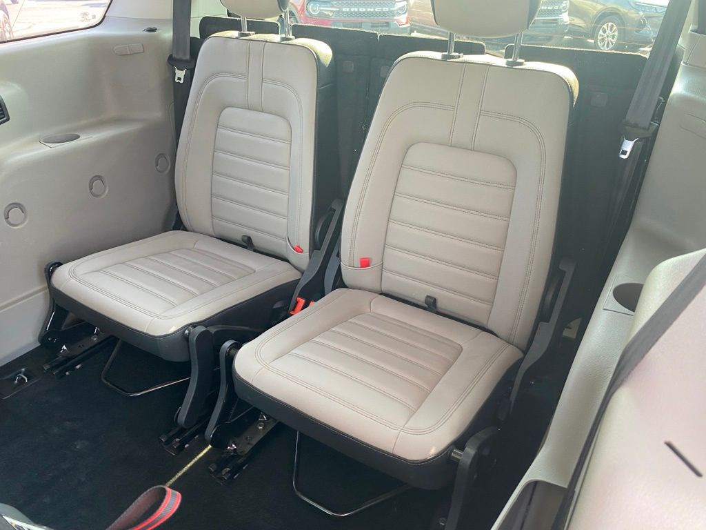 2020 Ford Transit Connect Titanium photo 8