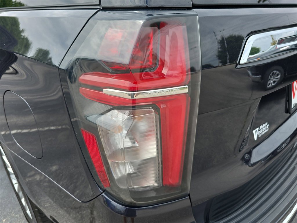 2024 Chevrolet Suburban Premier photo 35