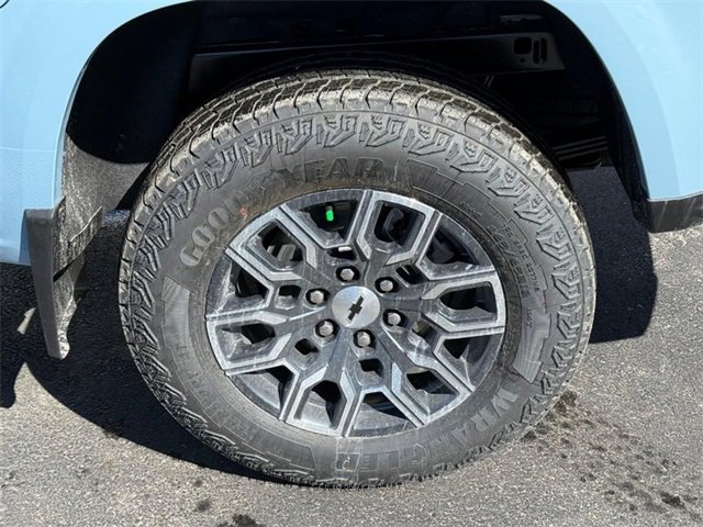 2025 Chevrolet Colorado Z71 photo 3