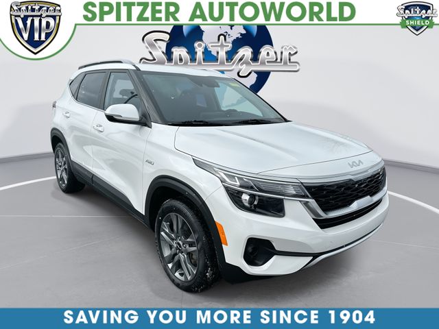 2023 Kia Seltos S's photo