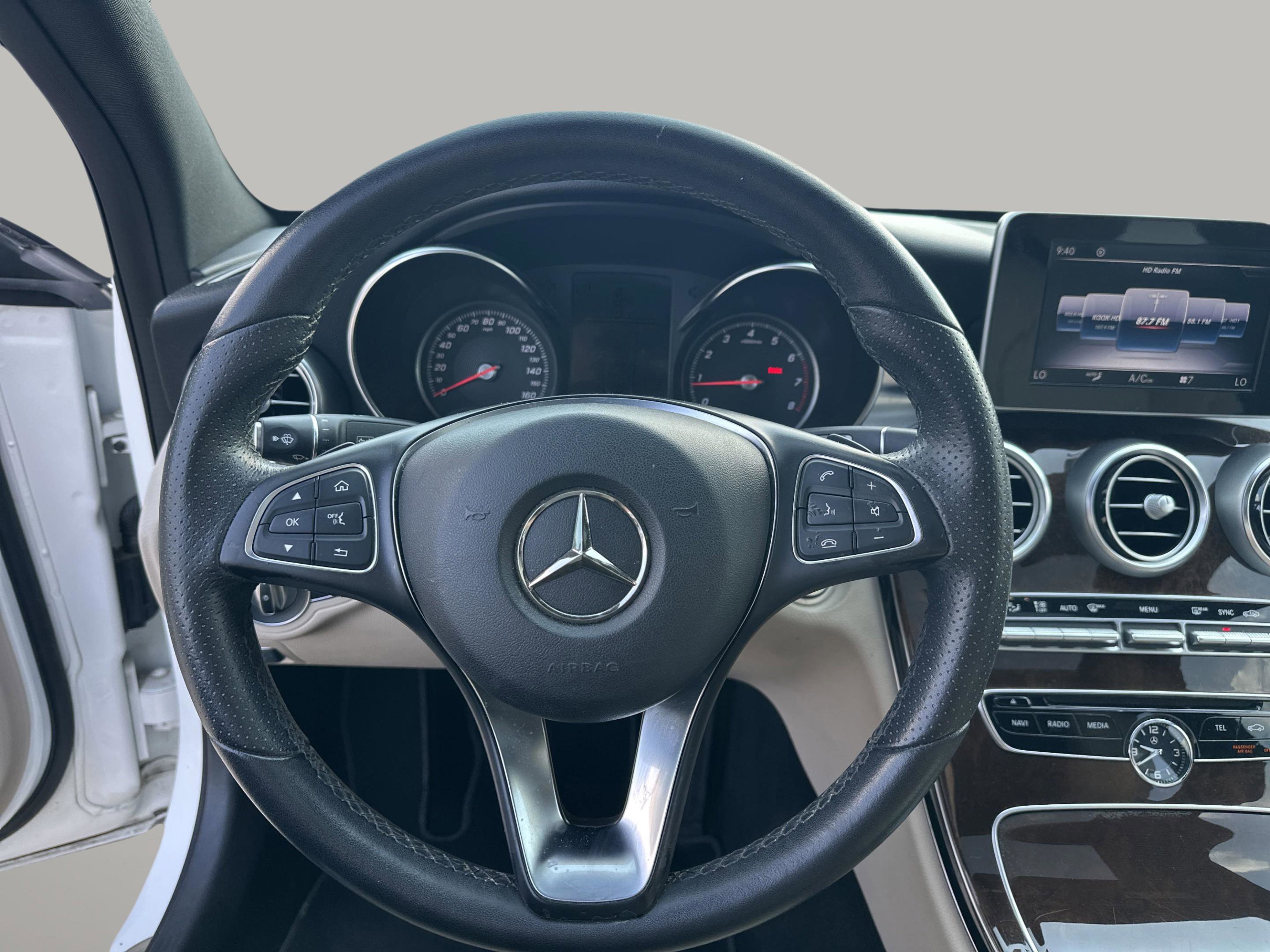2018 Mercedes Benz C 300 photo 13
