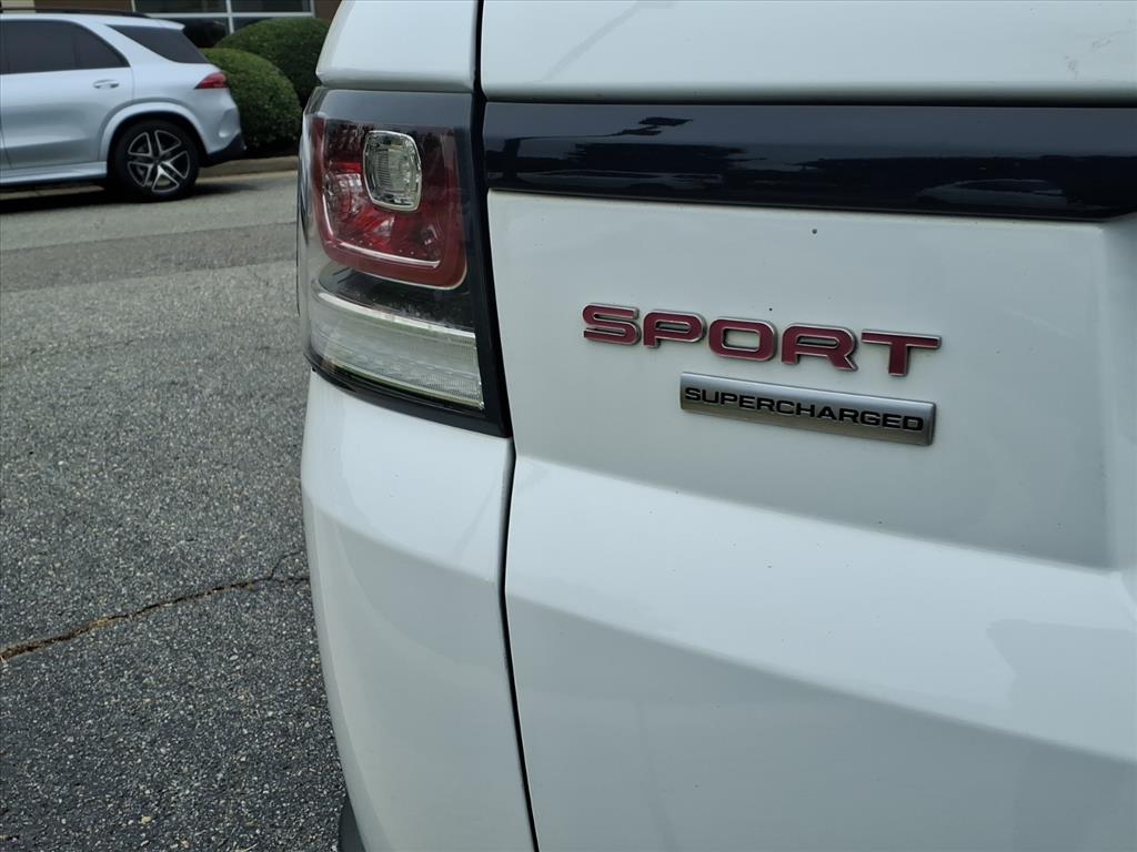 2016 Land Rover Range Rover Sport SuperCharged photo 8